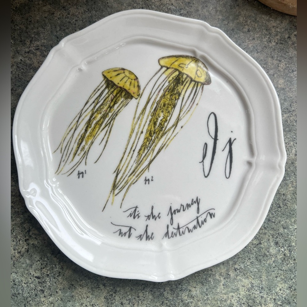 Pyari for Anthropologie Canapé J Plate, 6.5” across